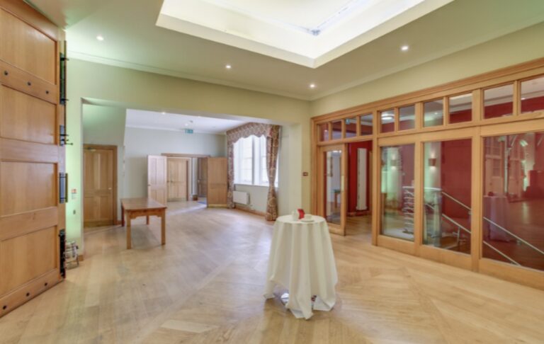 Elegant Central London Event Venue with 5-acre Garden image 13